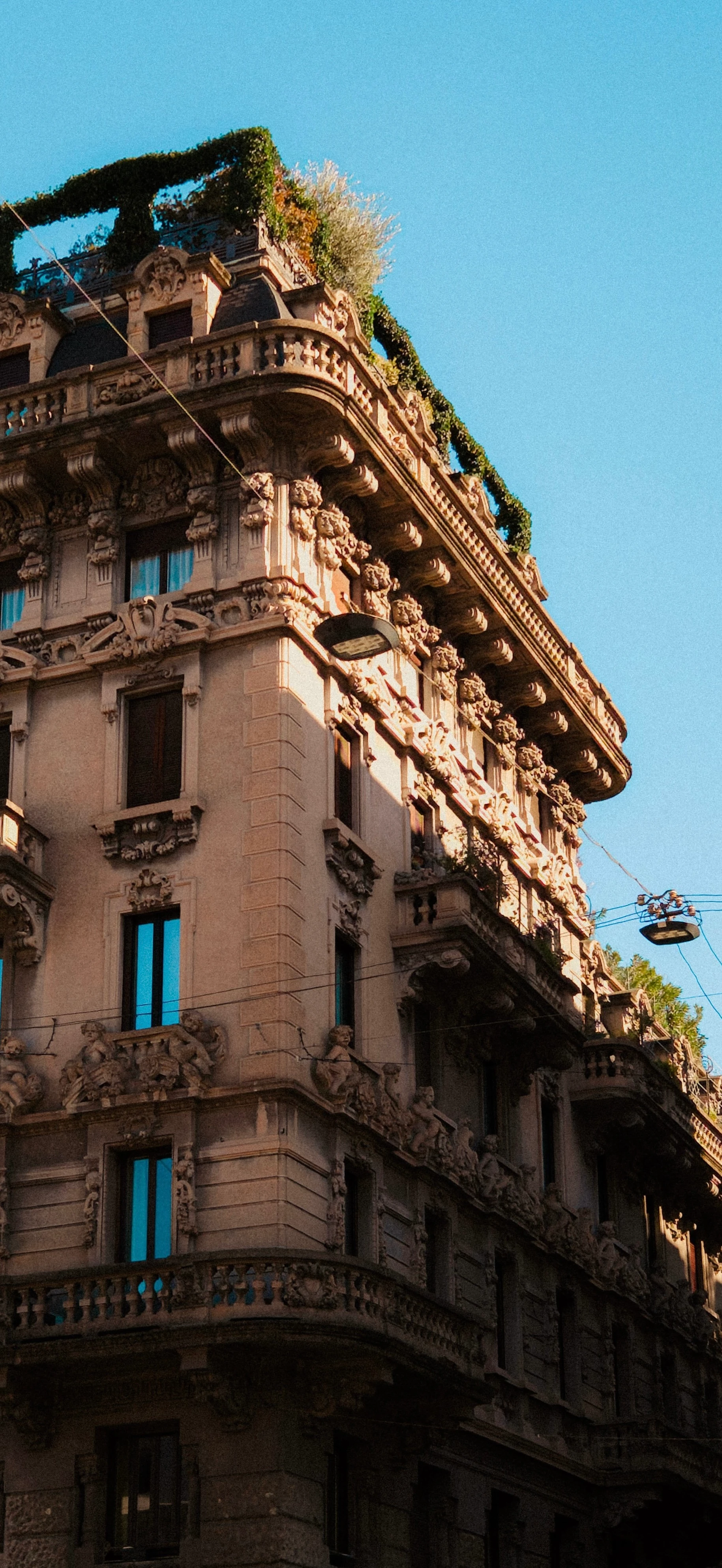 Milanese Palazzo Ornate Balconies & Rooftop Garden